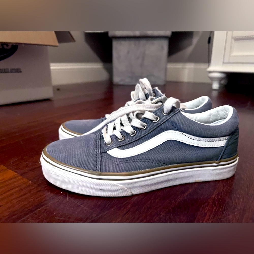 Size 6 vans low